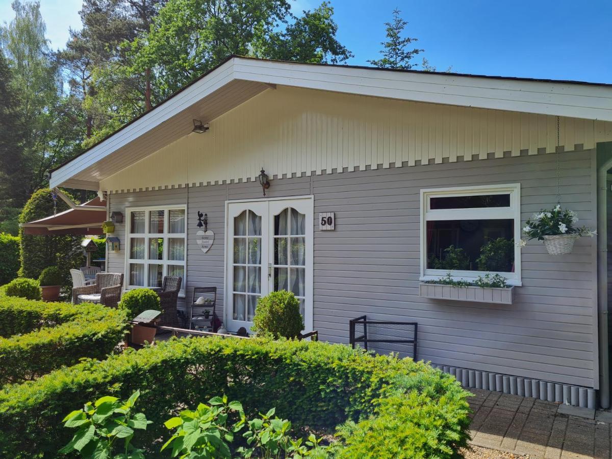 Charme Chalet Zutendaal Exterior foto
